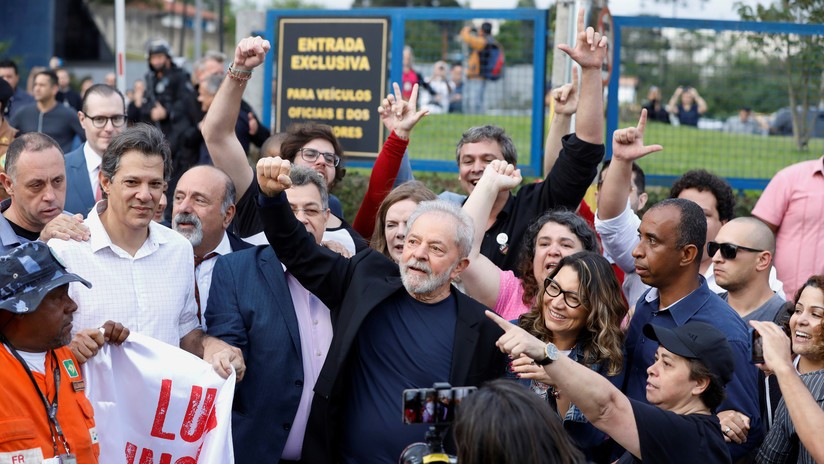 Lula da Silva es recibido por familiares y simpatizantes tras salir de prisión